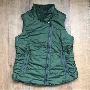 REI asymmetric zipper vest
